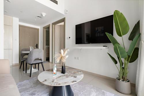 Stylish 1BR In Zada Tower With Pool Views, Dubai (Foto 6)