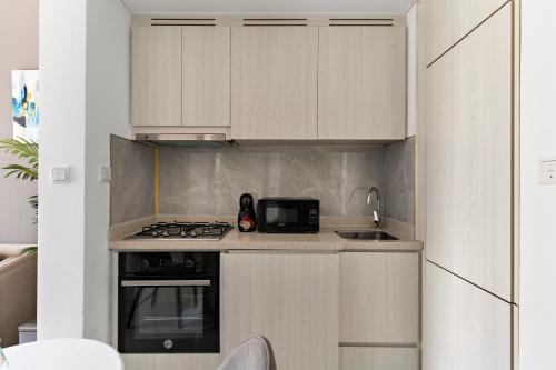 Stylish 1BR In Zada Tower With Pool Views, Dubai (Foto 9)