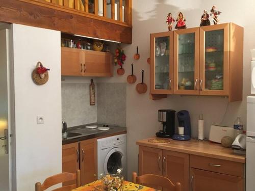 Gîte cosy avec terrasse pour 4 pers, proche lac d'Esparron - FR-1-822-14 (Gite cosy avec terrasse pour 4 pers, proche lac d'Esparron - FR-1-822-14) in Valensole