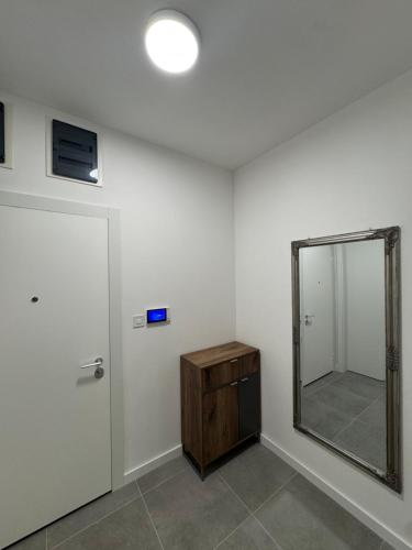 One-Bedroom Apartment image 10