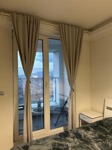 35th Floor Gem with a Sky-high View over Skopje, Skopje (photo 3)