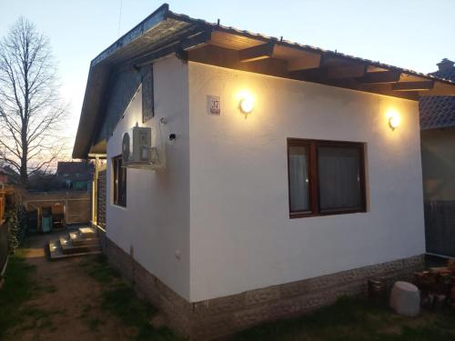 Exterior view, Tiszavirag Szallashely in Tiszaalpár
