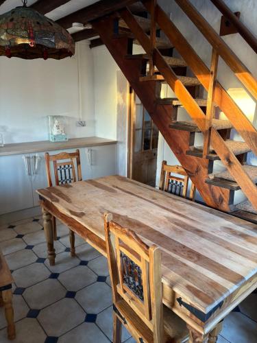 Quarry Barton Escape in Winterbourne