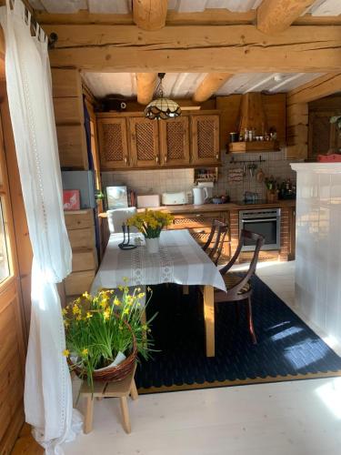 Facilities, Romantiline talu Padaste lahe aares in Padaste