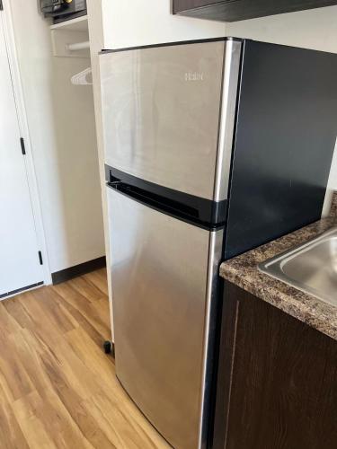 King Room with Kitchenette image 10