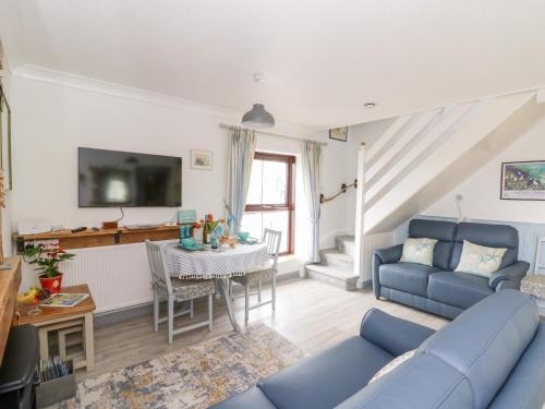 5 The Coach House - image 13