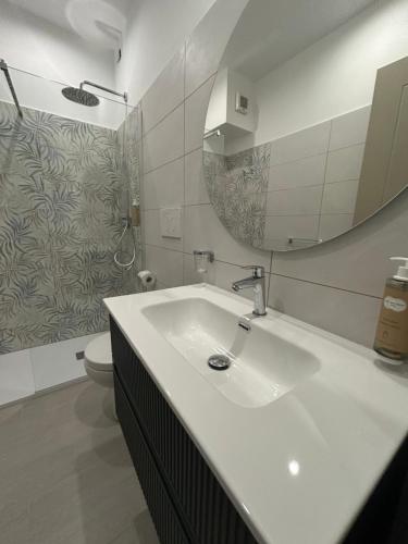 Superior Double Room image 6