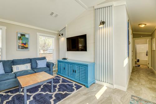 2 Blocks From Aransas Bay Family Home with Patio! in Fulton (TX)