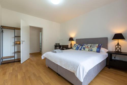 KAYA Zurich Apartment 3A - Downtown 2BR Apt with Balcony, Zürich (Foto 9)