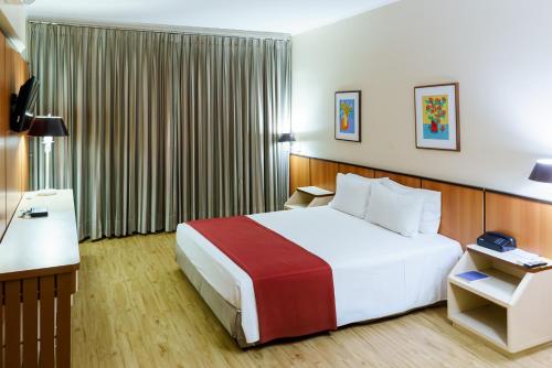 Executive Suite image 3