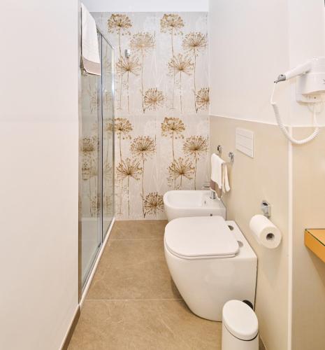 Twin Room image 1