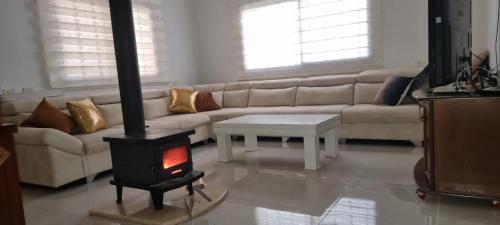 אירוח סנא in Majdal Shams