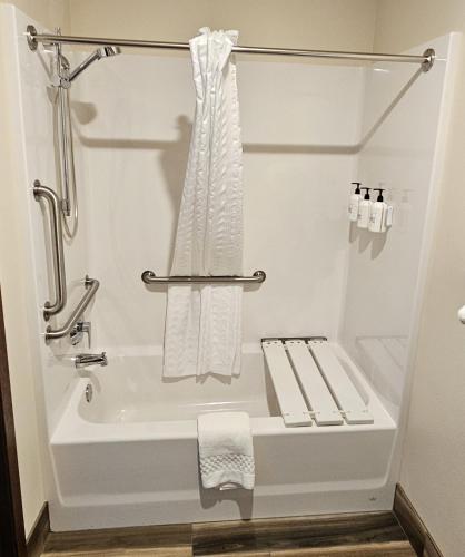 Cobblestone Inn & Suites – Manchester - image 14