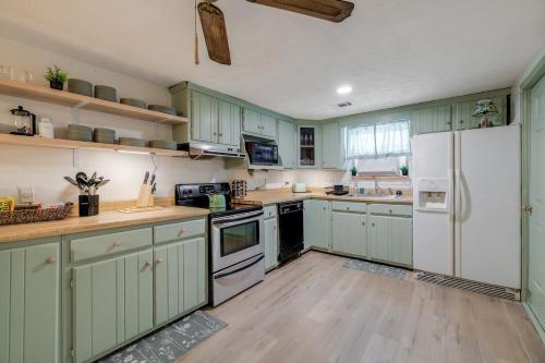 Retro Meets Modern Two Houses Sleeps 16