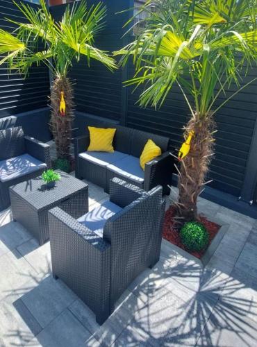 Villa Berta Tuzla - 302 Deluxe Apartment - Free Private Secured Parking in 图兹拉