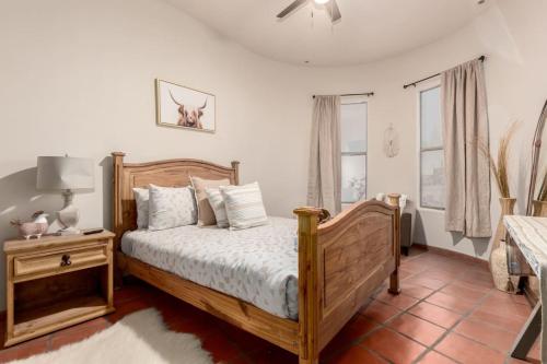 Relaxing 3BR Haven with Pool and BBQ for Family Time