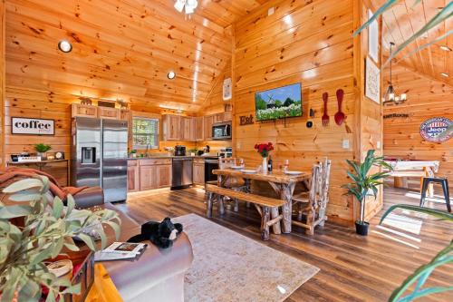 Smokies Couple Getaway by Ghosal Lodging
