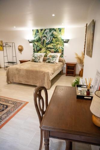 Mas de Bellegou Bed and Breakfast - image 13