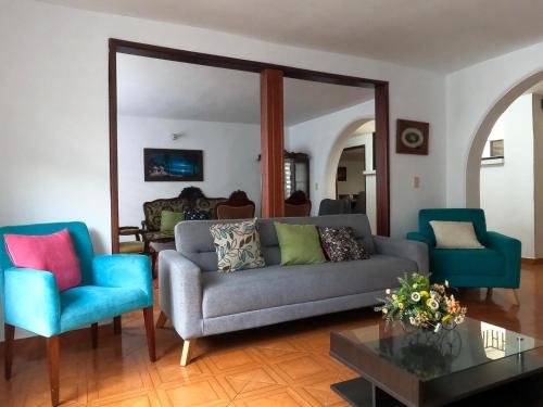 Central y enorme casa ideal para grupos y eventos en San Rafael