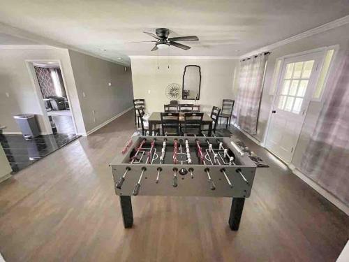Decatur Home - Chic Comfort Family & Fun in Decatur, USA
