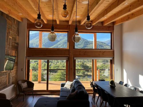 Mountain Refuge with hot tub inclusive