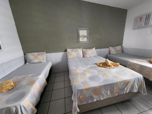 Quadruple Room with Shared Bathroom image 6