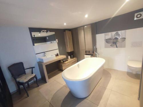 Vannas istaba, studio chambre 45m2 in Grande Riviere