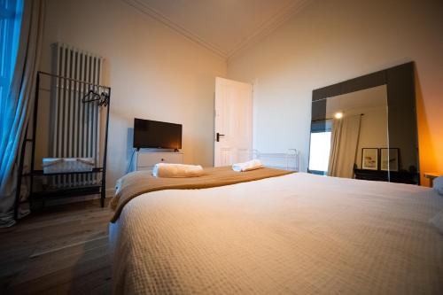 spacious flat, close to the city centre with scenic views, Edimburgo (foto 11)