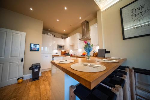 spacious flat, close to the city centre with scenic views, Edimburgo (foto 6)