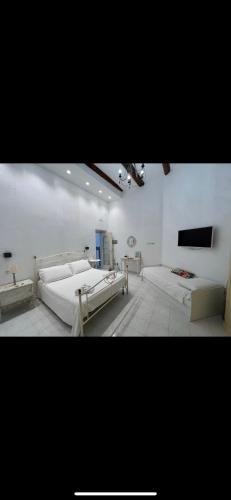Varriale Apartaments 2,0 free parking for small cars only
