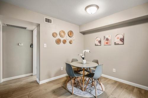 Towne Plaza Apartments #104 in the Galleria Area