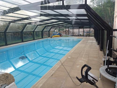 Gîte rénové avec piscine dans le Gâtinais - FR-1-590-564 (Gite renove avec piscine dans le Gatinais - FR-1-590-564) in Ervauville