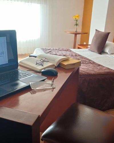 Hotel Milán