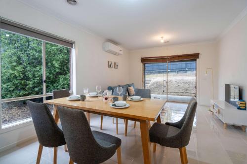 Modern 3b2b1c Home In Doreen - Melbourne