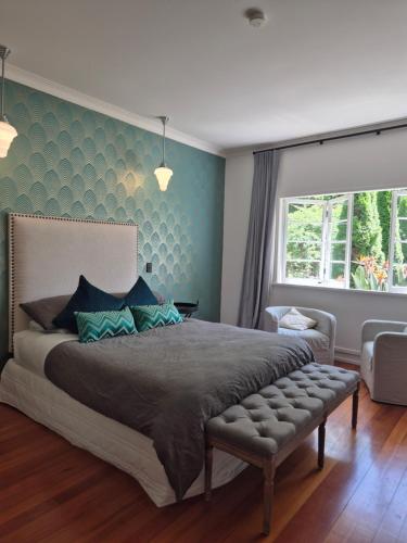 Meadowood Art Deco Home in เฟิร์นฮิลล์