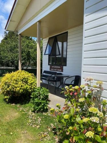 المنظر الخارجي, Arthurstown Rd Riverview House in حوكتيكا