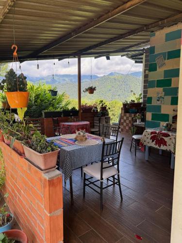 Restaurant, Green Bamboo Lodge in Cosanga
