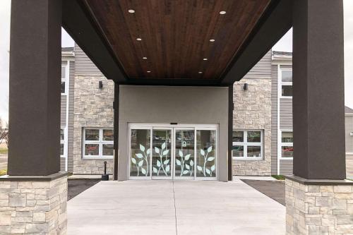 Sleep Inn & Suites Quebec City East - Hotel - Boischâtel