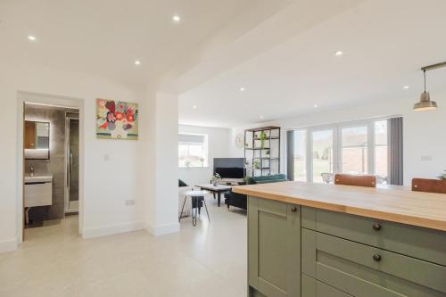 Gatekeepers Cottage - Idyllic 4 Bed Rural Escape! in Cropthorne