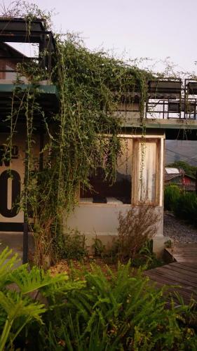 Five-Bedroom House image 4