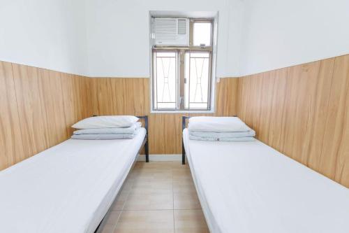 Ah Shan Hostel Room Type - Standard Twin Room