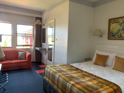 Moruya Monarch Hotel in Moruya