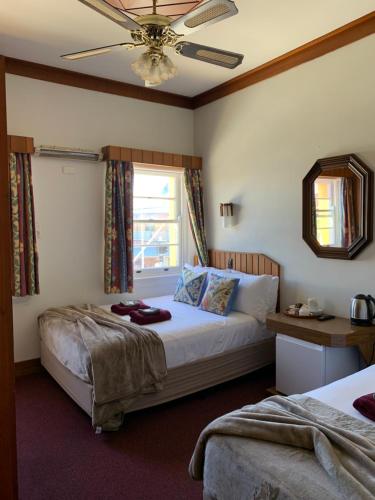 Moruya Monarch Hotel in Moruya