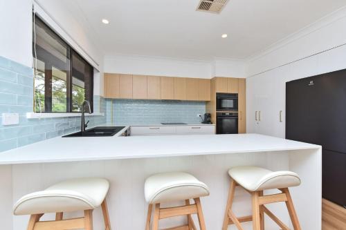 Luna - Absolute Beachfront