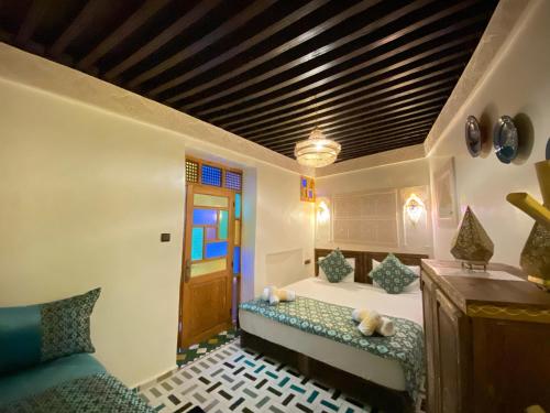 room detail thumbnail 1
