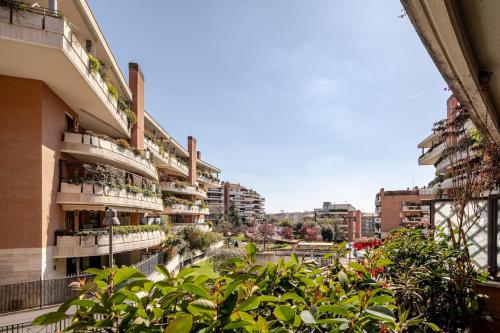 cozy apt garden bbq near subway, Roma (foto 3)