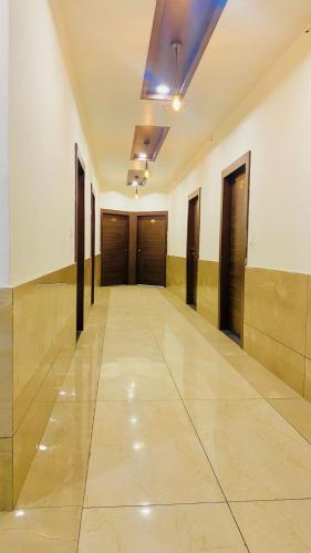 A szálláshely kívülről, The Grand's in Jagadhri