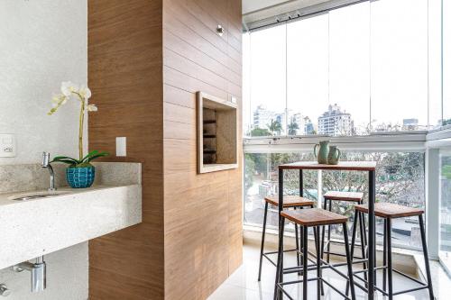 Apartamento de Luxo com Piscina no Centro