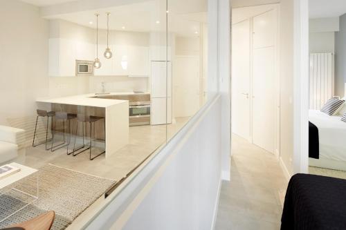 One-Bedroom Apartment image 1