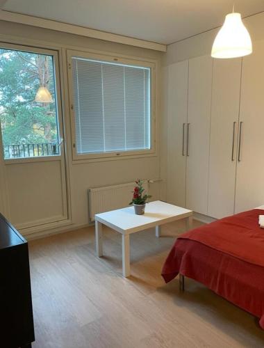 Kotimaailma Helsinki - tilava yksio in Kurkimäki